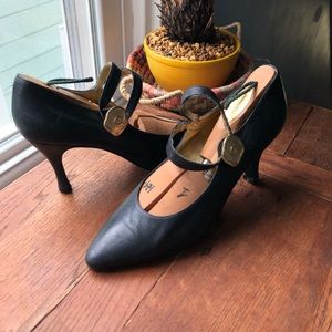 Vintage Valentino Garavani Italian Leather Heels